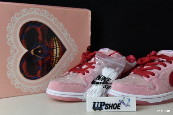 Skateboards SB Low CT2552-800 Nike  Dunk StrangeLove 0111